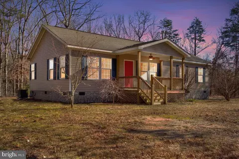 21112 Green Bay Rd, Beaverdam, VA 23015