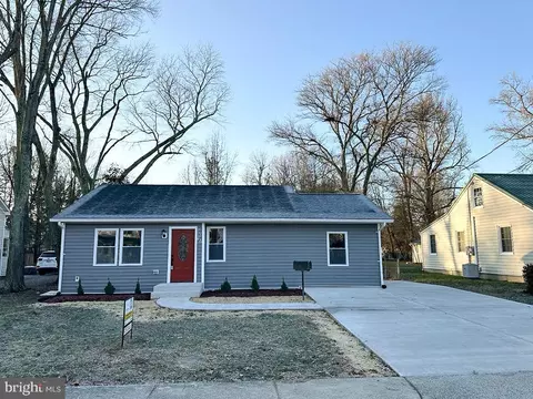 305 Myrtle St, Ashland, VA 23005