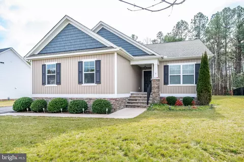 11241 Ashland Park Dr, Ashland, VA 23005