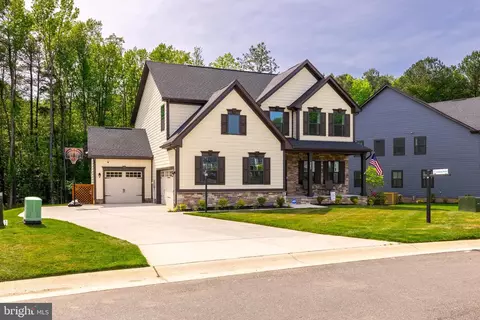 9283 Giles Pond Dr, Mechanicsville, VA 23116