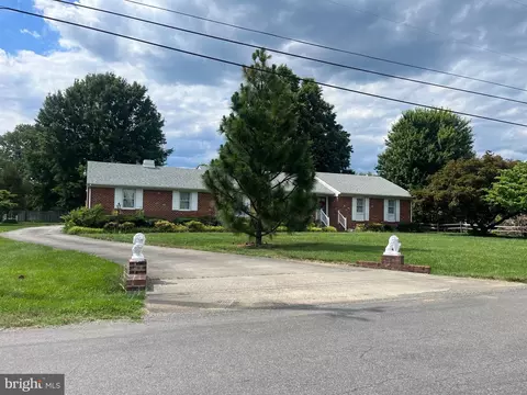 8027 S Mayfield Ln, Mechanicsville, VA 23111