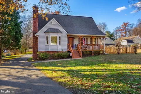7104 Foxbernie Cir, Mechanicsville, VA 23111