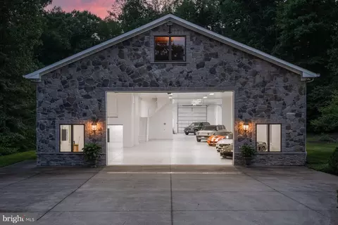 17391 Jericho Dr, Beaverdam, VA 23015