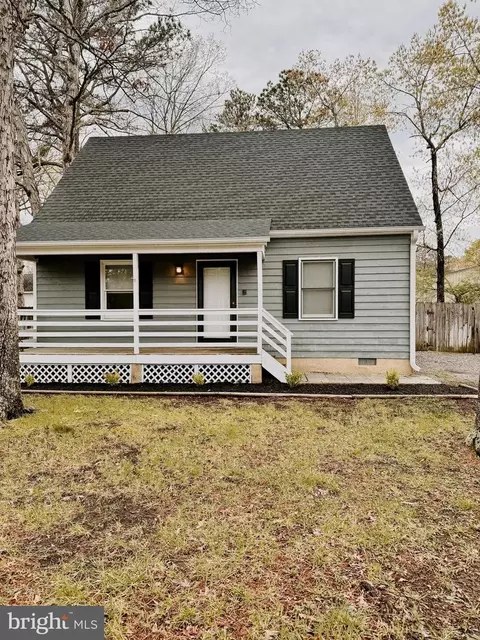6 Courtside Ln, Ashland, VA 23005