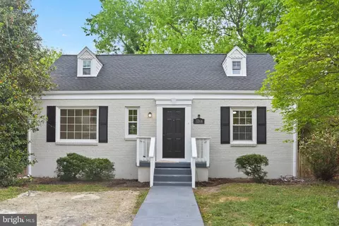 7268 Grace Ln, Mechanicsville, VA 23111