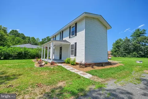 14040 W Patrick Henry Rd, Doswell, VA 23047