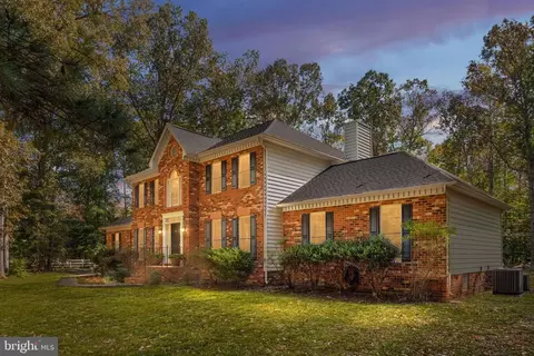 9335 Joyce Ln, Mechanicsville, VA 23116