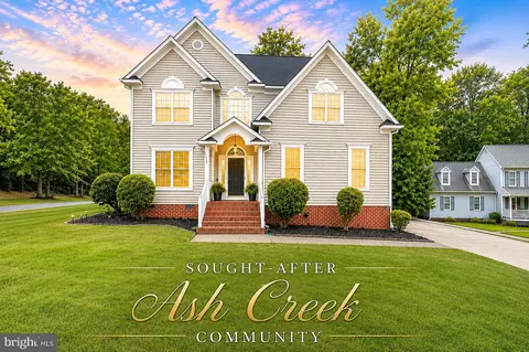 9069 Auburn Grove Ct, Mechanicsville, VA 23116