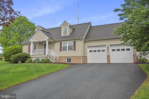 1881 Glanzer Ct, Harrisonburg, VA 22801