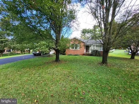 1212 Edgewood Rd, Harrisonburg, VA 22801