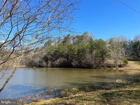 230 Kilby Rd, Martinsville, VA 24112