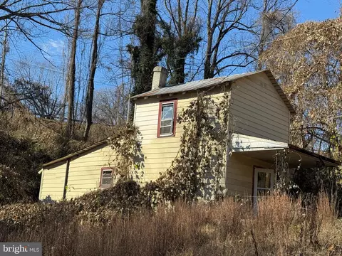 1014 Griggs Rd, Martinsville, VA 24112