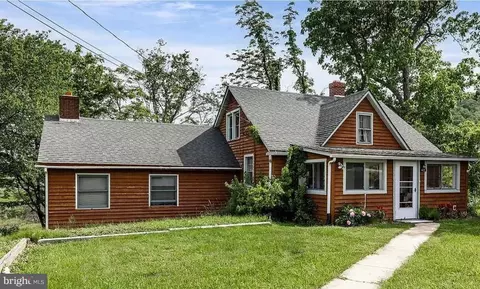 401 E Main St, Monterey, VA 24465 photo 1