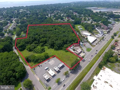 2015 W Pembroke Ave, Hampton, VA 23661