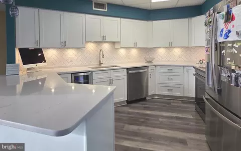 30 Brough Ln #203, Hampton, VA 23669 photo 8
