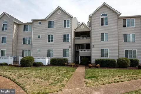 222 Dockside Dr #C, Hampton, VA 23669