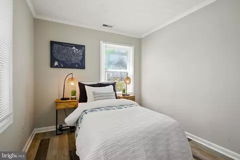 Bedroom - 106 Lighthouse Dr, Hampton, VA 23664 photo 4 of 9
