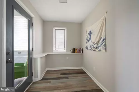 Entry Way - 106 Lighthouse Dr, Hampton, VA 23664 photo 4 of 4