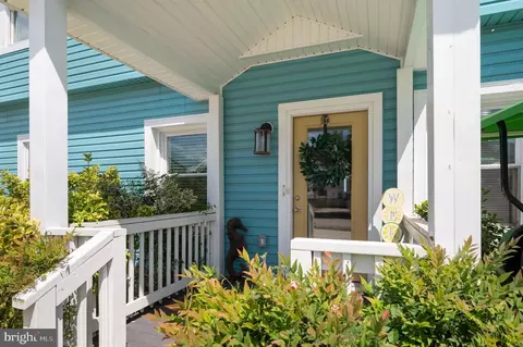 Exterior - 106 Lighthouse Dr, Hampton, VA 23664 photo 1 of 6