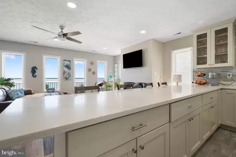 Kitchen - 106 Lighthouse Dr, Hampton, VA 23664 photo 2 of 3