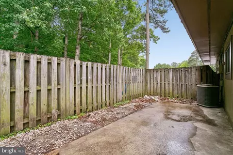 Exterior - 1432 Granada Ct, Hampton, VA 23630 photo 2 of 3