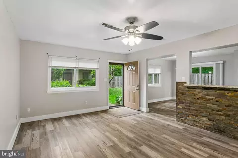 Living - 1432 Granada Ct, Hampton, VA 23630 photo 1 of 3