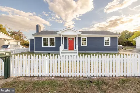 11 Berry St, Sandston, VA 23150