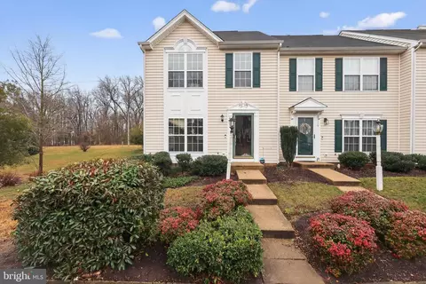 451 Hollybrook Ridge Ln, Richmond, VA 23223