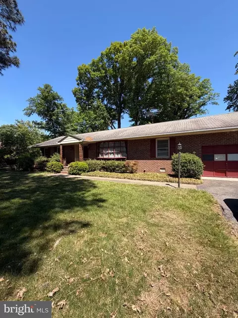 1122 Glidewell Rd, Richmond, VA 23227
