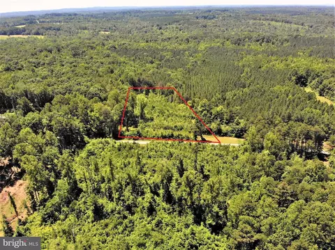 Leda Rd, Nathalie, VA 24577