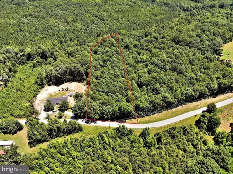 Leda Rd, Nathalie, VA 24577