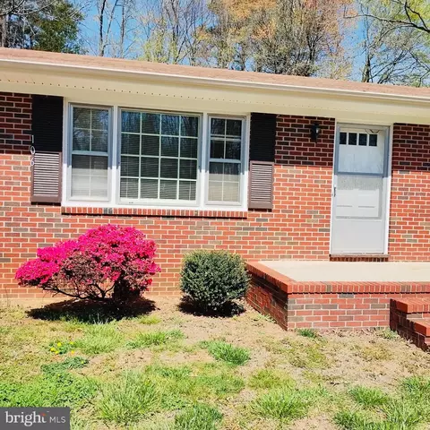 106 White Oak Dr, South Boston, VA 24592