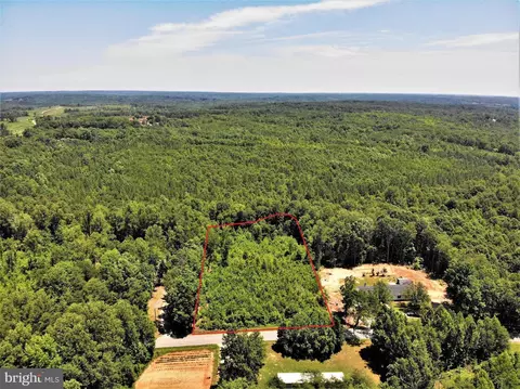Leda Road, Nathalie, VA 24577