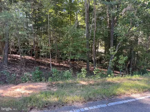 5329 Ridgewood Hills Dr, Williamsburg, VA 23188