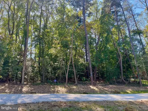 5349 Ridgewood Hills Dr, Williamsburg, VA 23188
