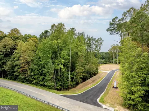 5357 Ridgewood Hills Dr, Williamsburg, VA 23188 photo 9