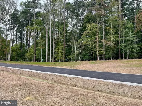 5357 Ridgewood Hills Dr, Williamsburg, VA 23188 photo 2