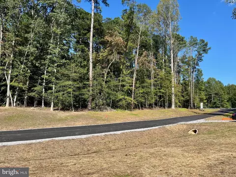 5361 Ridgewood Hills Dr, Williamsburg, VA 23188