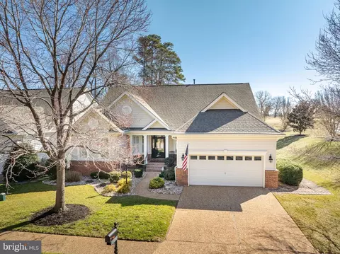 7100 Pinebrook Rd, Williamsburg, VA 23188
