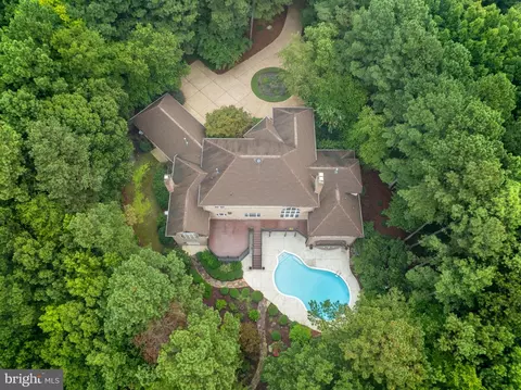 2412 Pates Crk, Williamsburg, VA 23185