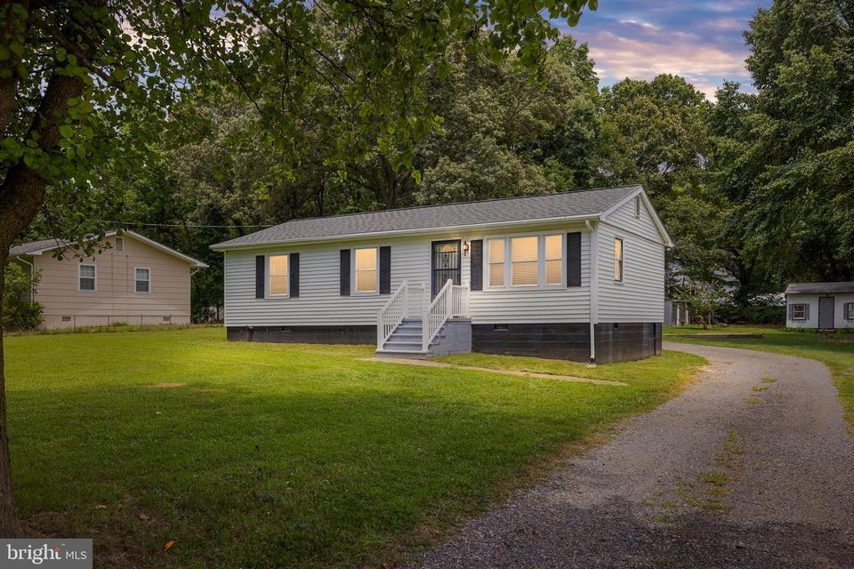 1429 Forest Ridge Dr, King VA 22485 1 photo Movoto