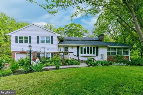 13145 Dahlgren Rd, King George, VA 22485
