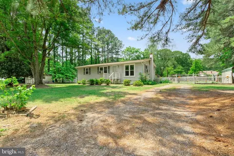 8244 Todd St, King George, VA 22485
