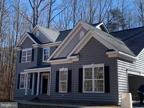 10072 Mulberry Ct, King George, VA 22485