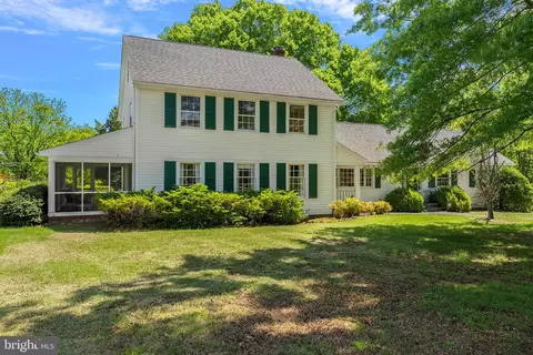 10274 Locust Dale Ln, King George, VA 22485