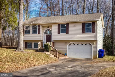 8541 Stevenson Dr, King George, VA 22485