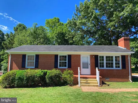 1314 Oakland Dr, King George, VA 22485