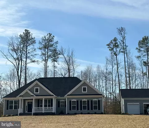 10836 Wisteria Ln, King George, VA 22485