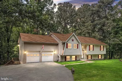 8256 Delegate Dr, King George, VA 22485