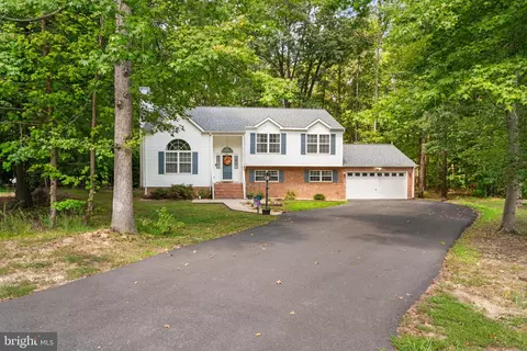 15597 Delaware Dr, King George, VA 22485